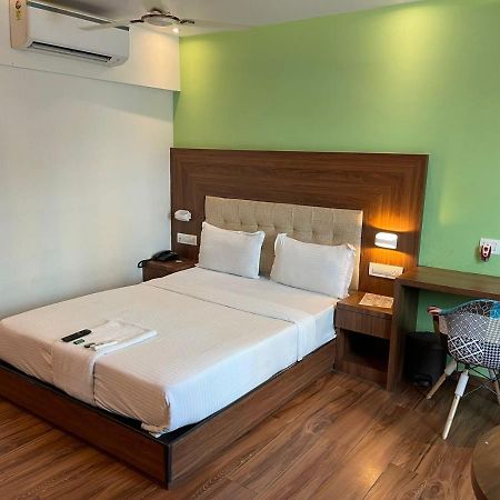 מומביי Hotel Byaris International By Bizzgrow Hotels מראה חיצוני תמונה