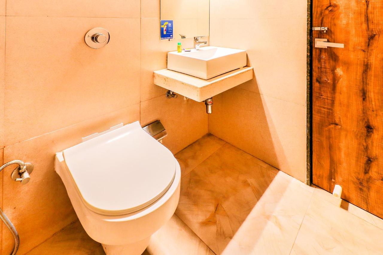 מומביי Hotel Byaris International By Bizzgrow Hotels מראה חיצוני תמונה