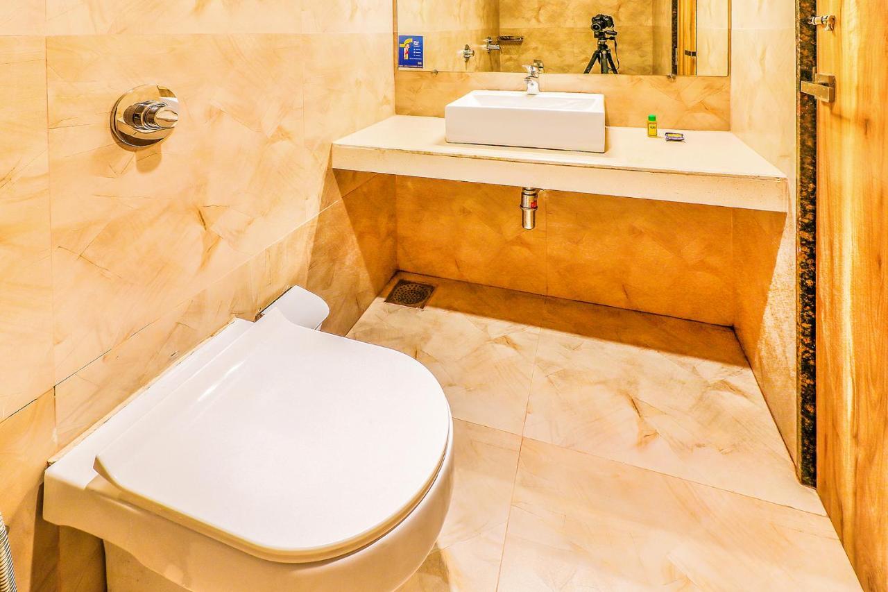 מומביי Hotel Byaris International By Bizzgrow Hotels מראה חיצוני תמונה