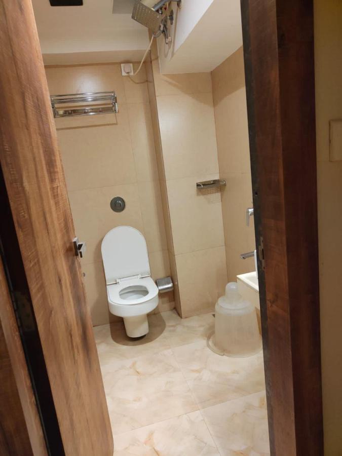 מומביי Hotel Byaris International By Bizzgrow Hotels מראה חיצוני תמונה