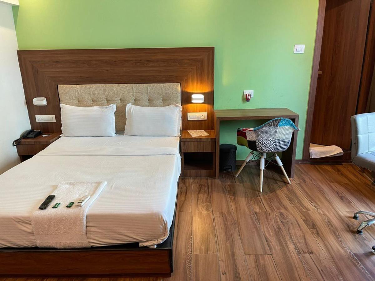 מומביי Hotel Byaris International By Bizzgrow Hotels מראה חיצוני תמונה