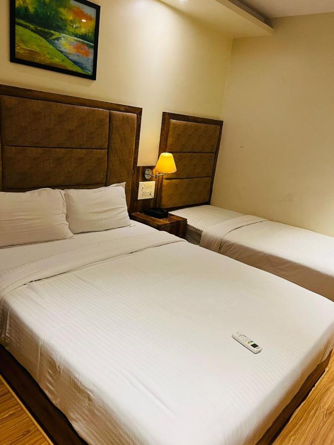 מומביי Hotel Byaris International By Bizzgrow Hotels מראה חיצוני תמונה