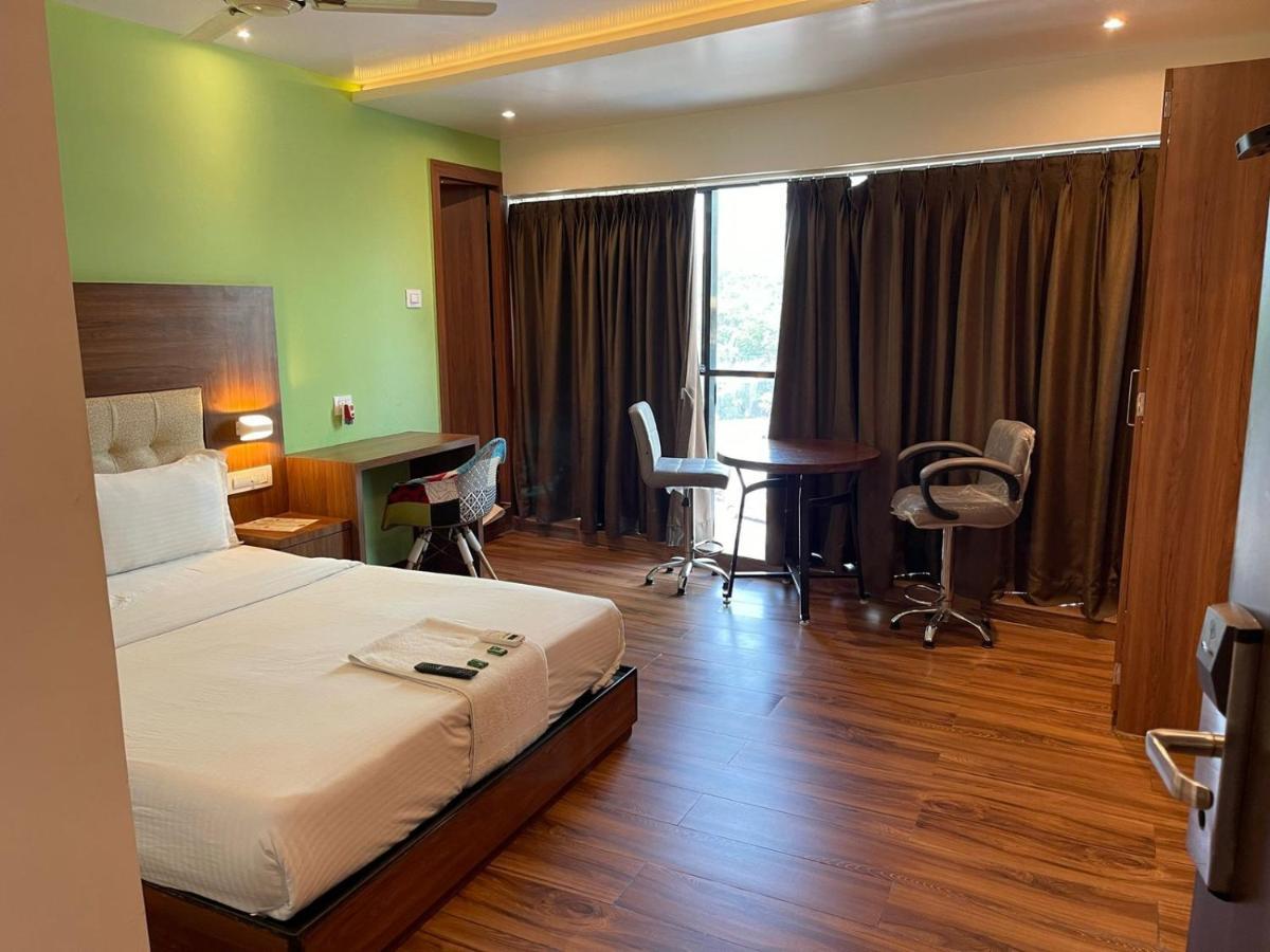 מומביי Hotel Byaris International By Bizzgrow Hotels מראה חיצוני תמונה